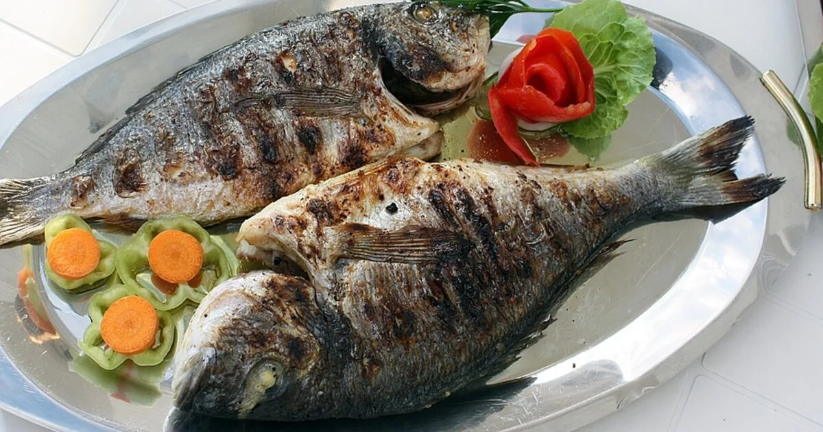 Halgrillezés: hogyan ne ragadjon oda és ne essen szét